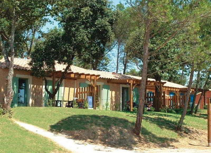 Lagrange Vacances Les Mazets De Gaujac Gaujac  ภายนอก รูปภาพ